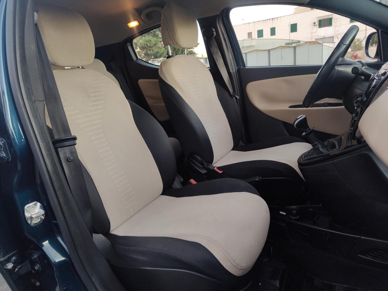 Lancia Ypsilon 1.2 5p GPL Ecochic 30th anniversary