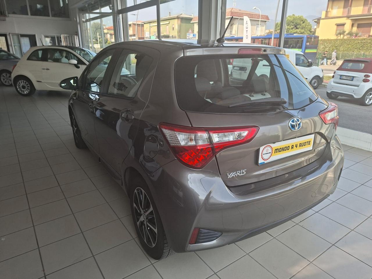 Toyota Yaris 1.5 Hybrid 5 porte Active