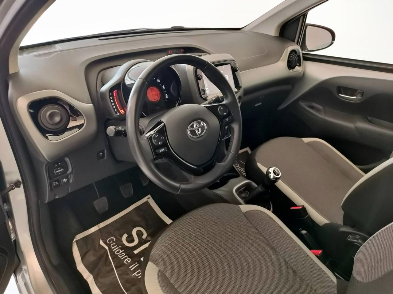 TOYOTA Aygo II 2018 5p - Aygo 5p 1.0 x-play 72cv