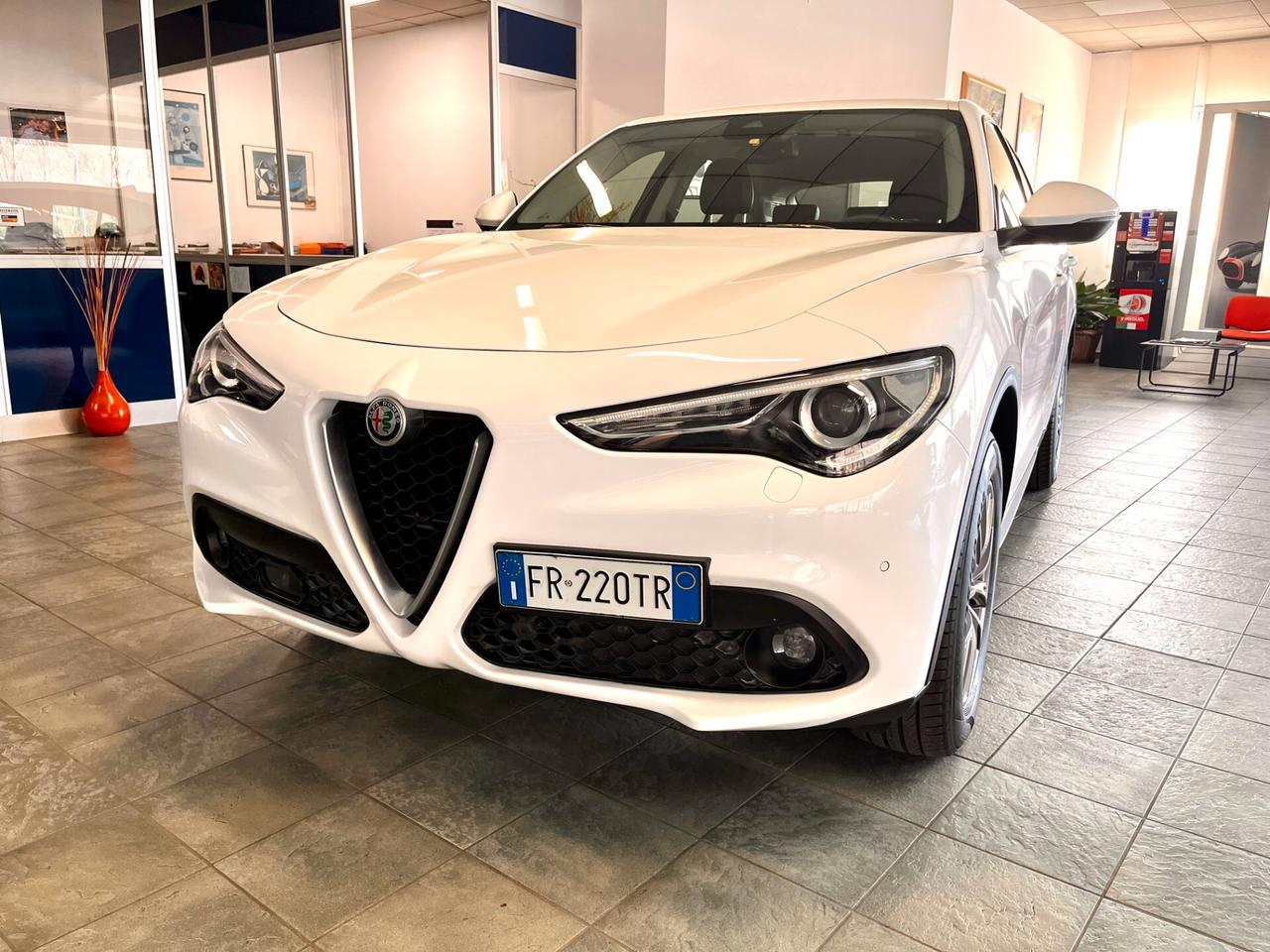 Alfa Romeo Stelvio 2.2 Turbodiesel 210 CV AT8 Q4 Super