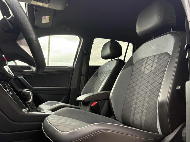 VOLKSWAGEN Tiguan 2.0 TDI 150 CV DSG R-Line TOTAL BLACK