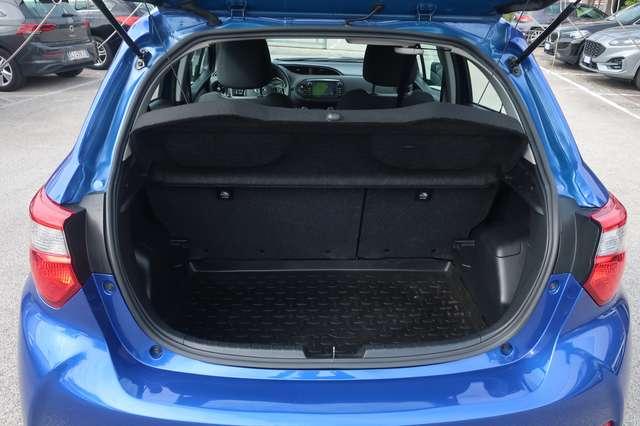 Toyota Yaris Yaris III 2017 5p 1.5h Business