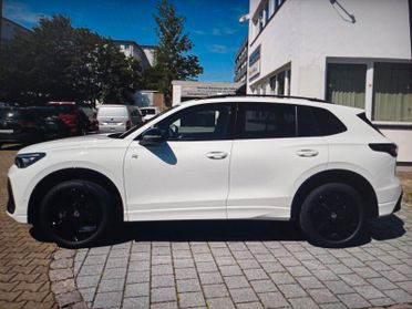 Volkswagen Tiguan 2.0 TDI 150 CV SCR DSG R-Line