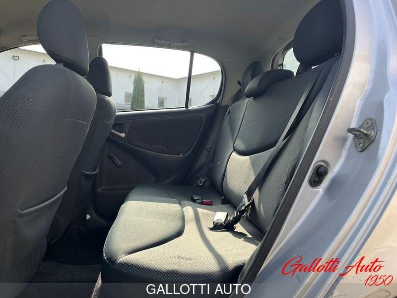 Toyota Yaris Yaris 5p 1.0 Expo s/clima