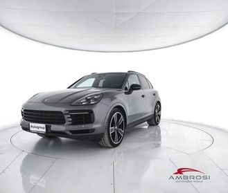 PORSCHE Cayenne 3.0 V6