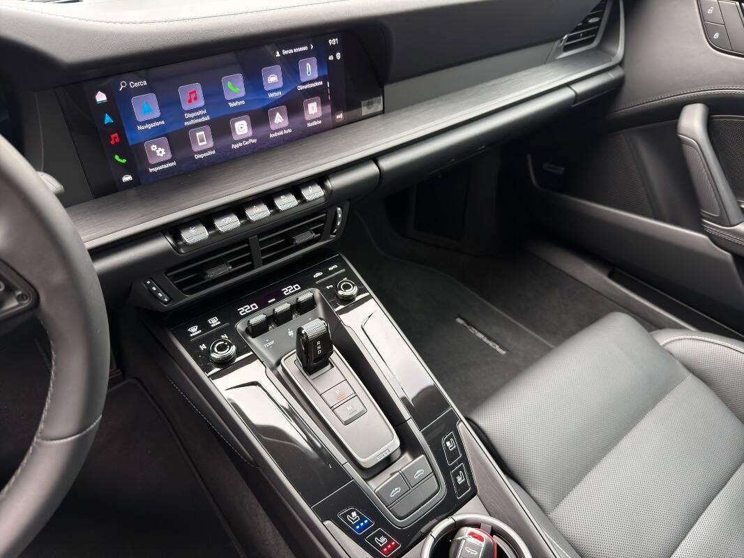 Porsche 911 TARGA 4 GTS 541CV HYBRID