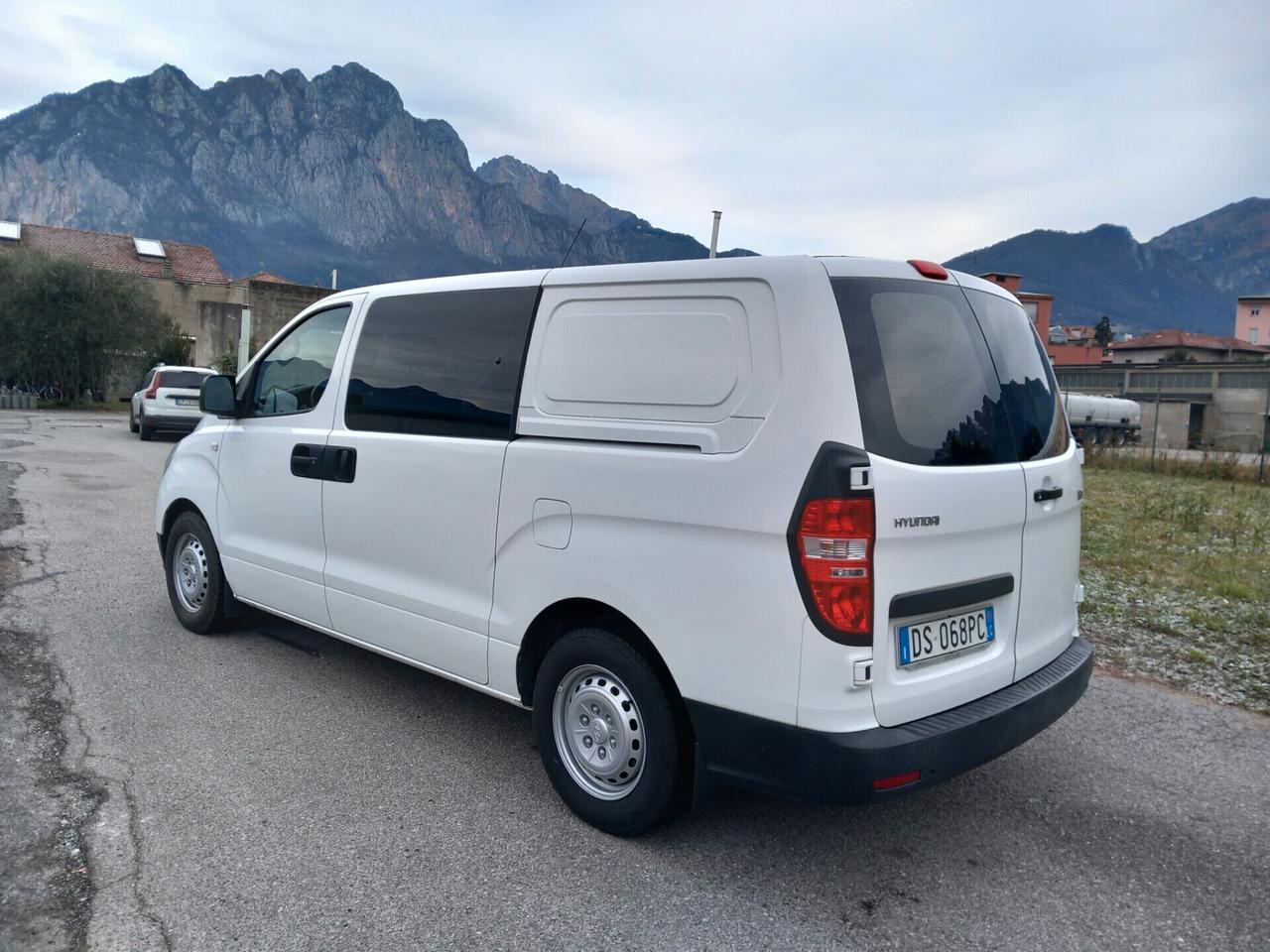 Hyundai H-1 2.5 CRDi Van 6 p.ti Style