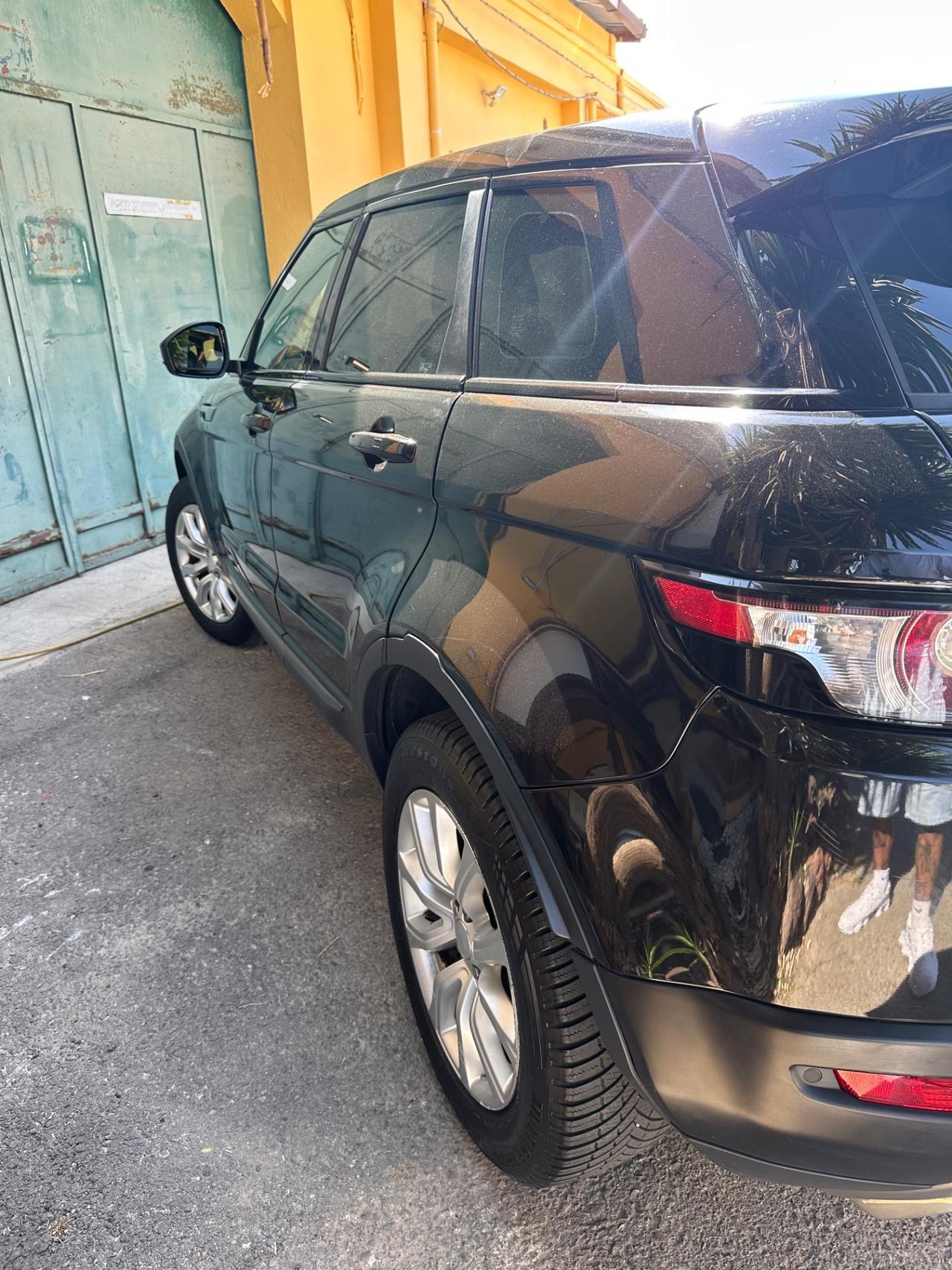 Land Rover Range Rover Evoque Range Rover Evoque 2.2 TD4 5p. Pure