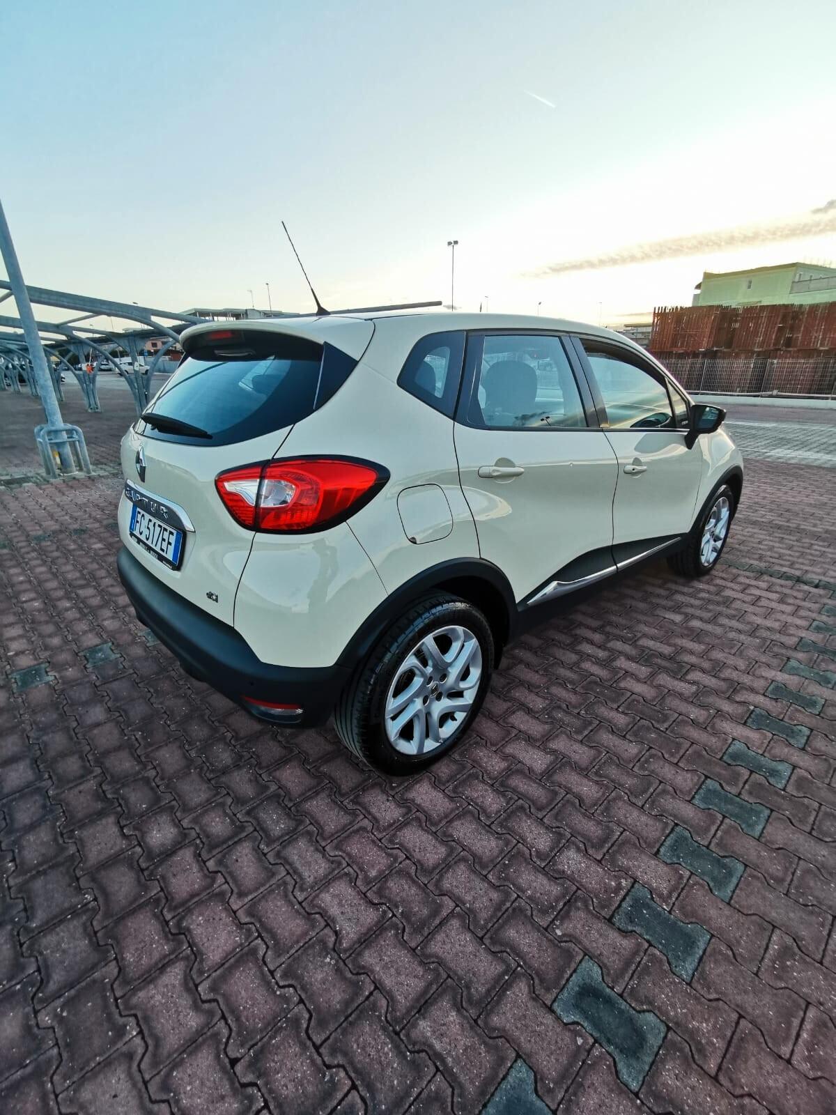 Renault Captur dCi 8V 90 CV EDC Energy - 12/2015