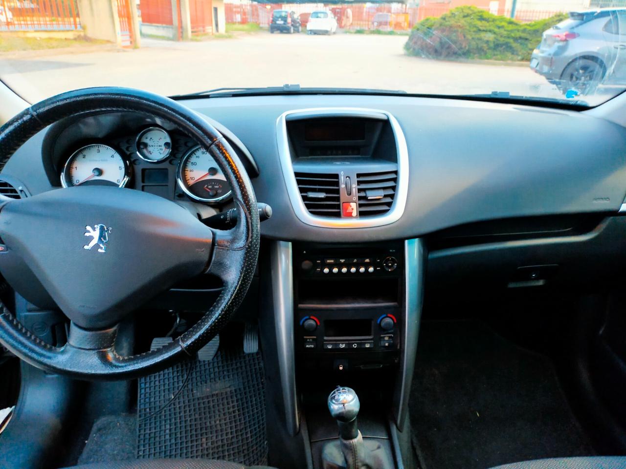 Peugeot 207 1.6 hdi XS 5p adatta per neopatentati