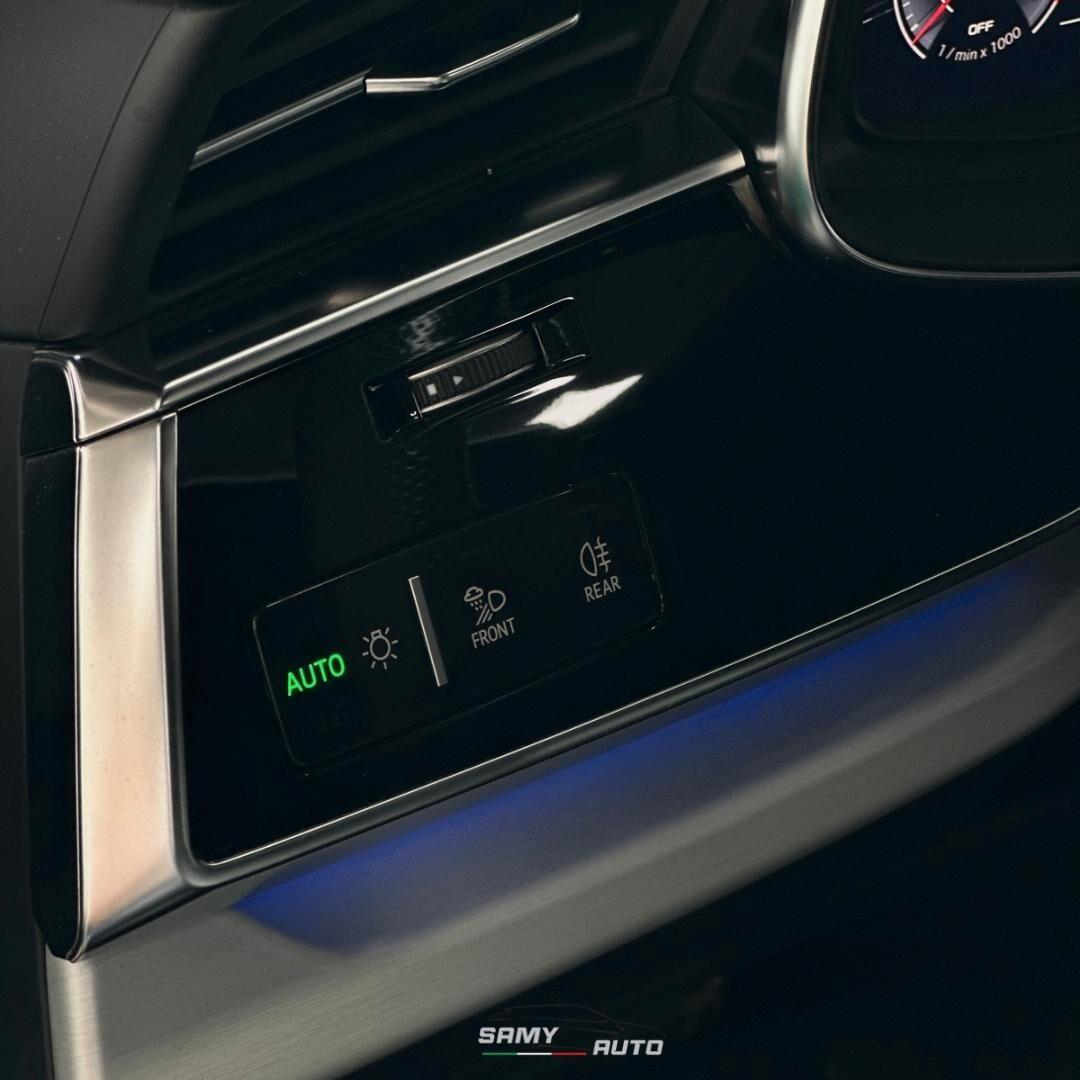 Audi Q8 55 TFSI quattro tiptronic Sport