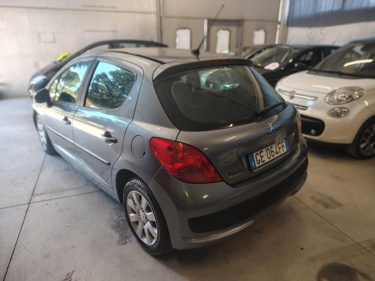 Peugeot 207 1.4 GPL - Ideale per risparmiare – Pronta all'uso