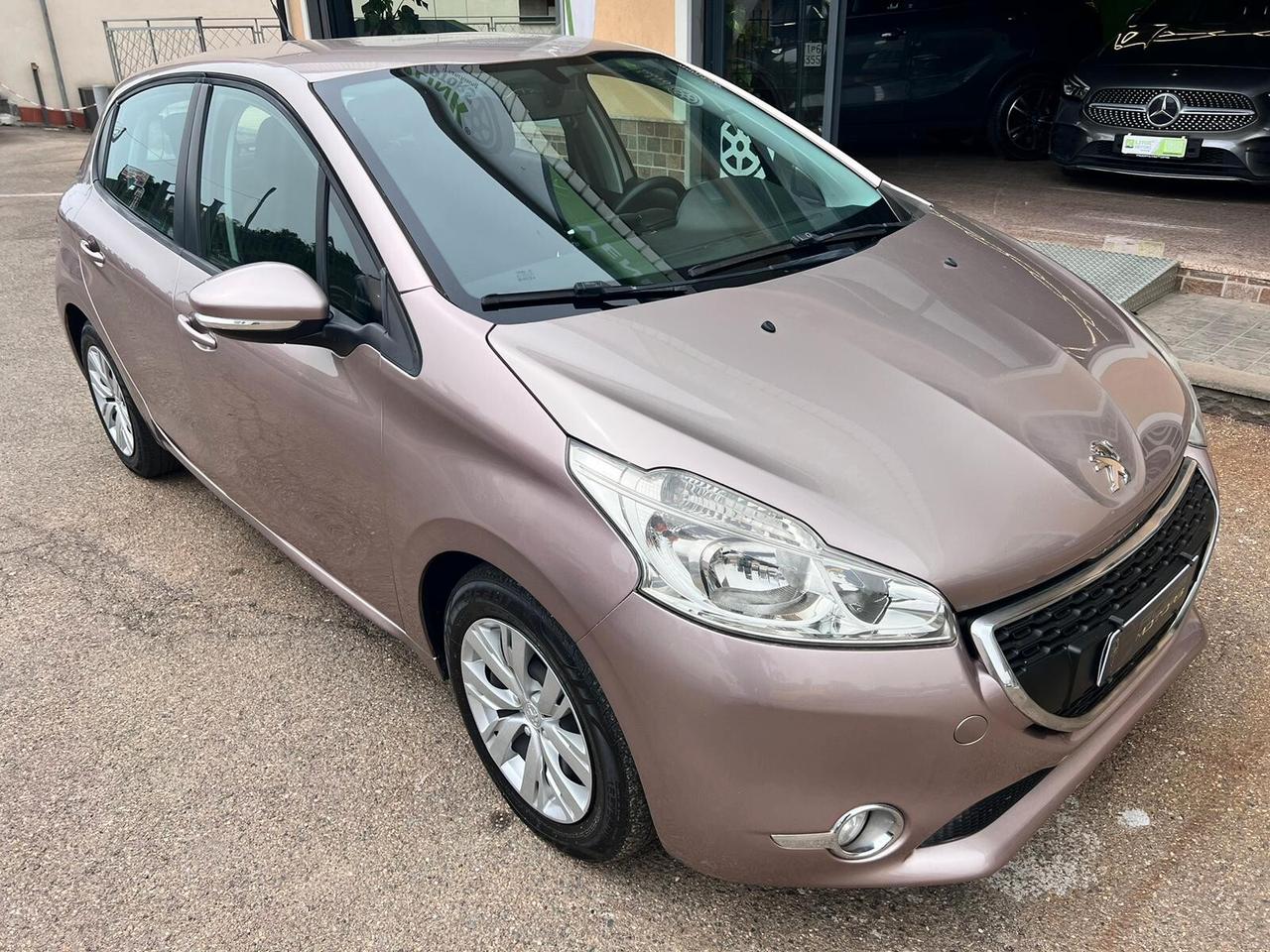 Peugeot 208 1.4 HDi 68 CV 5 porte Access