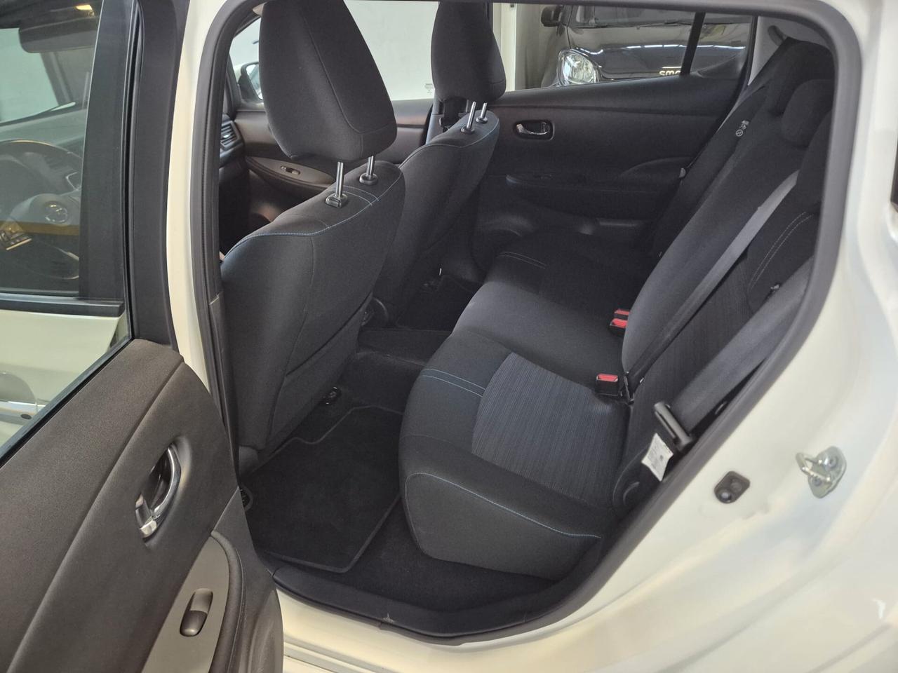 Nissan Leaf 40 kwh Solo 28.000 km