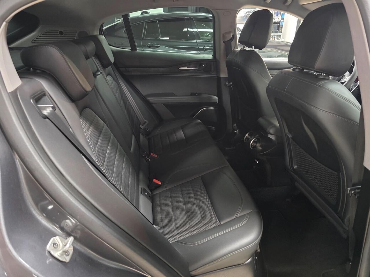 Alfa Romeo Stelvio 2.2 Turbodiesel 210 CV AT8 Q4 Executive