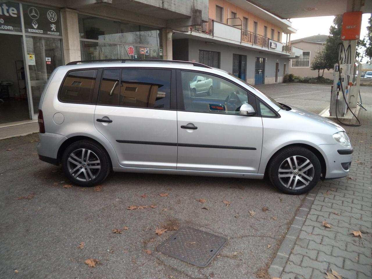 Volkswagen Touran 1.9 TDI 105CV DPF Highline BMT 7 POSTI