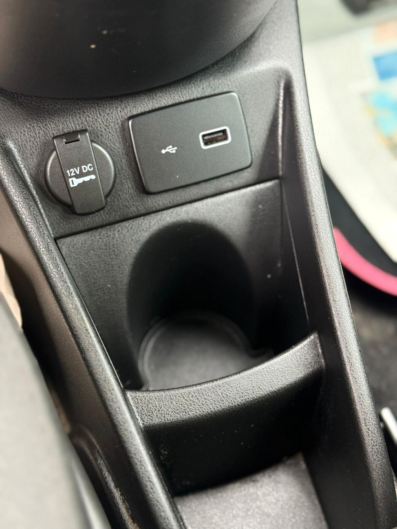Lancia Ypsilon 1.0 FireFly 5 porte S&S Hybrid Ecochic Gold