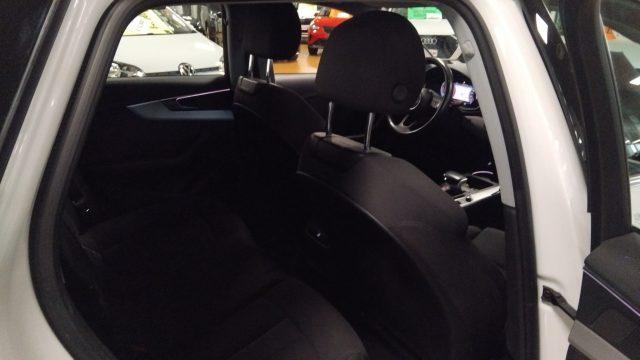 AUDI A4 Avant 30 TDI S tronic S line edition