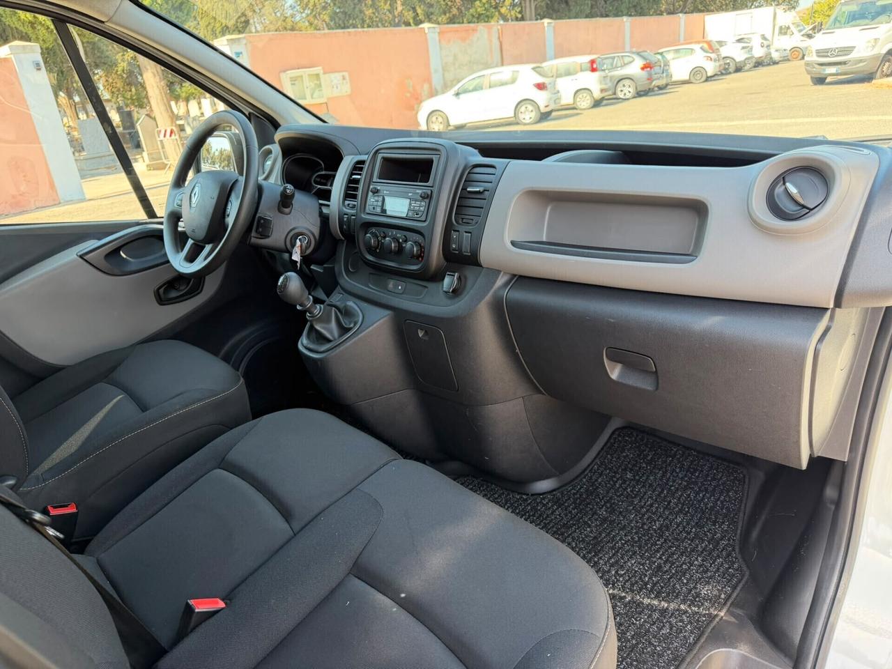 Renault Trafic 1.6 dCi 120CV Iva Esposta