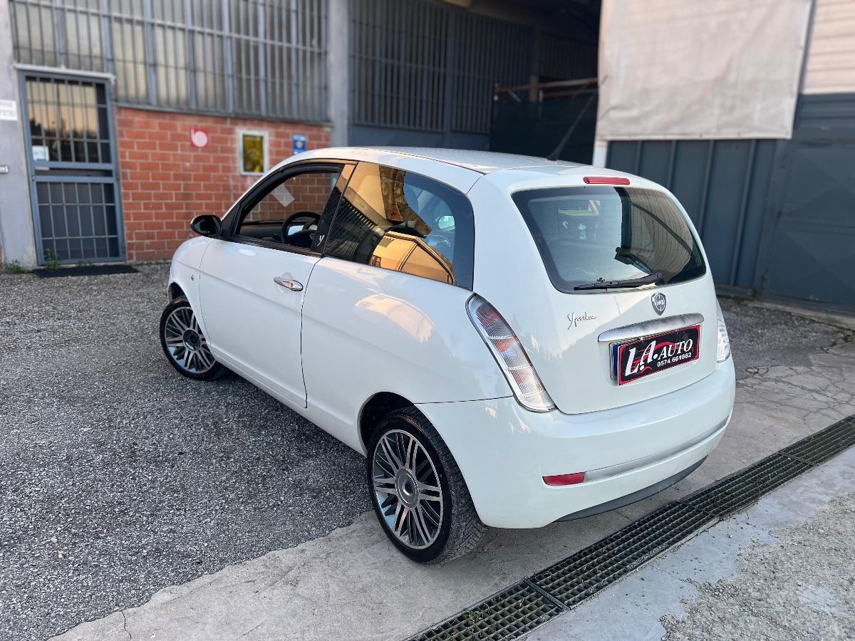 LANCIA - Ypsilon 1.2 8v New Oro (oro)