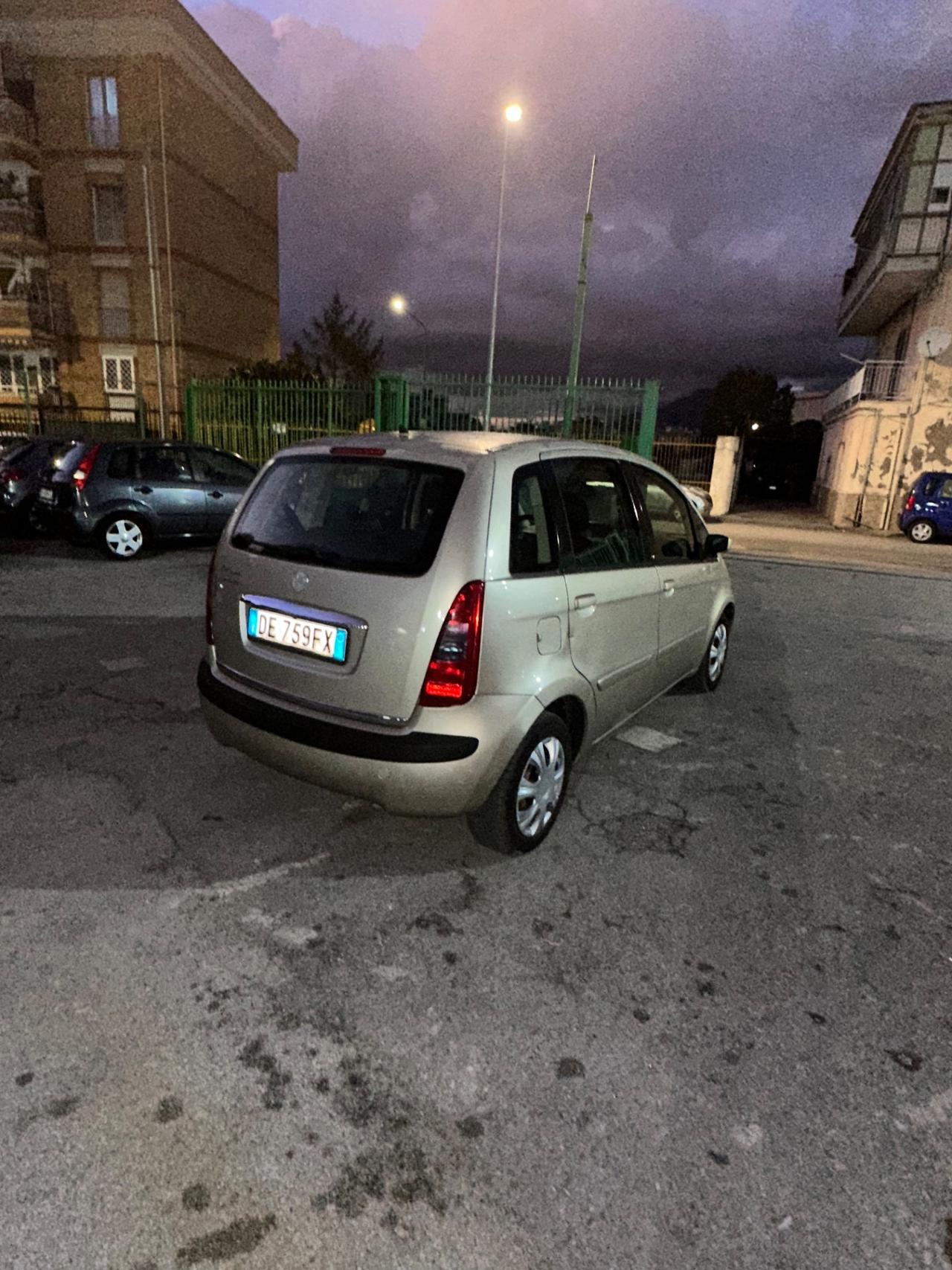 Lancia MUSA 1.4 16V Platino Plus