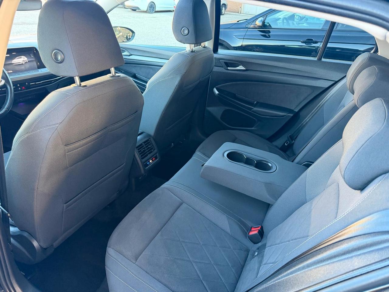 Volkswagen Golf 2.0 TDI DSG SCR Style TETTO APRIBILE E SEDILI ELETTRICI