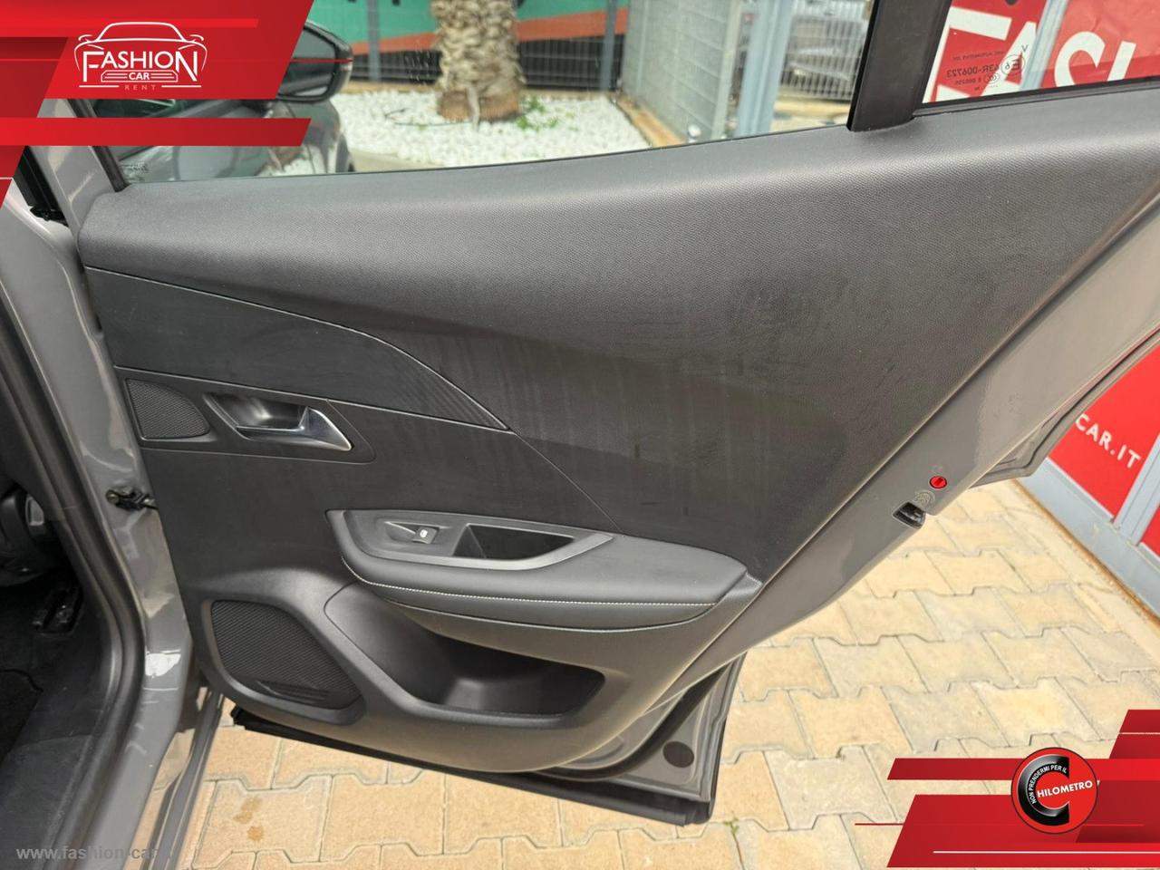 PEUGEOT 2008 PureTech 100 S&S Allure