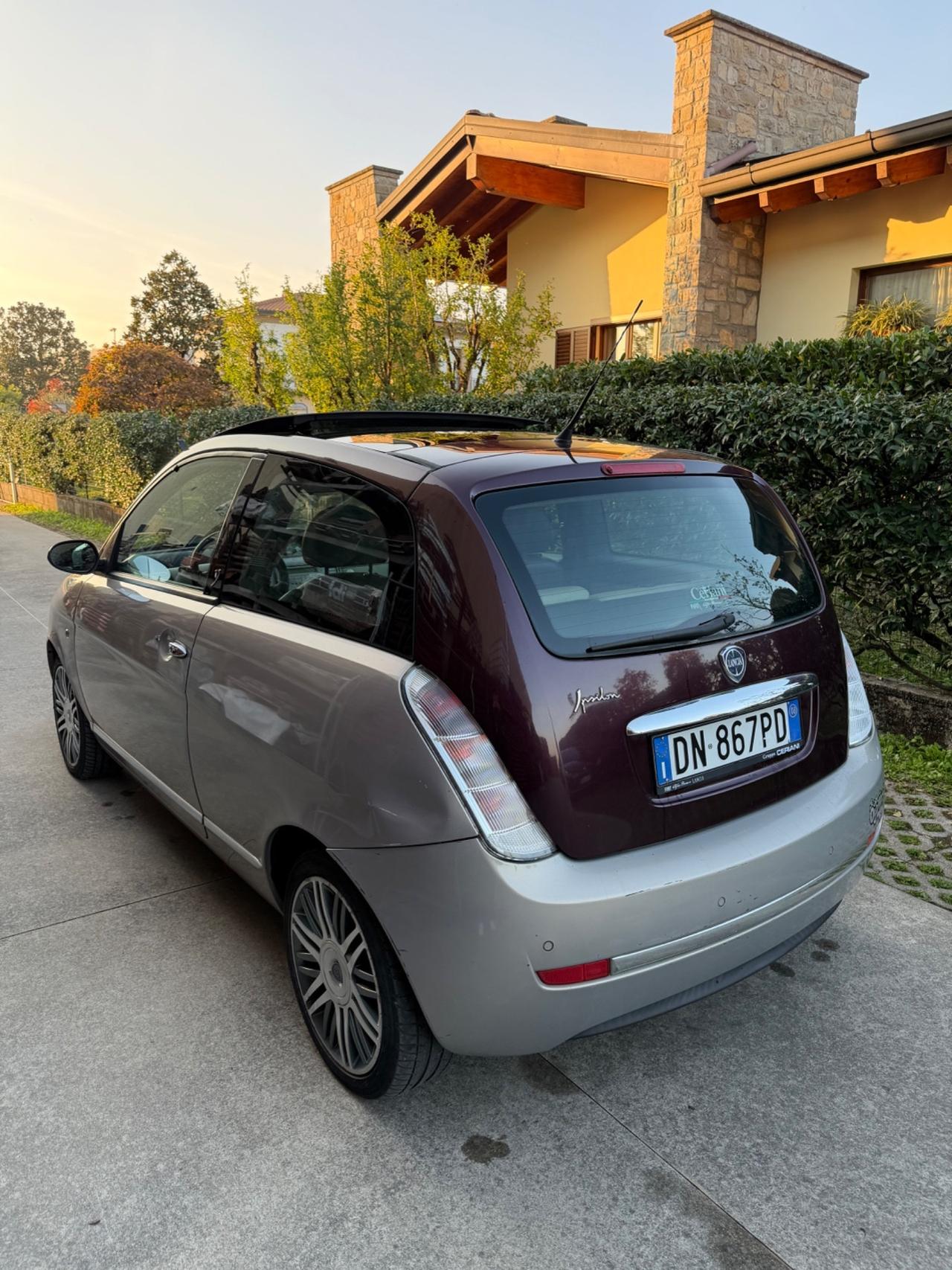 Lancia Ypsilon 1.4 Modamilano