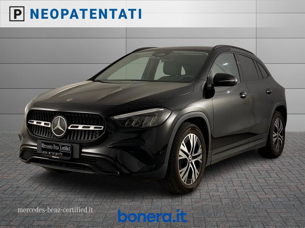 Mercedes GLA 180 180 D Progressive Advanced 8G-DCT