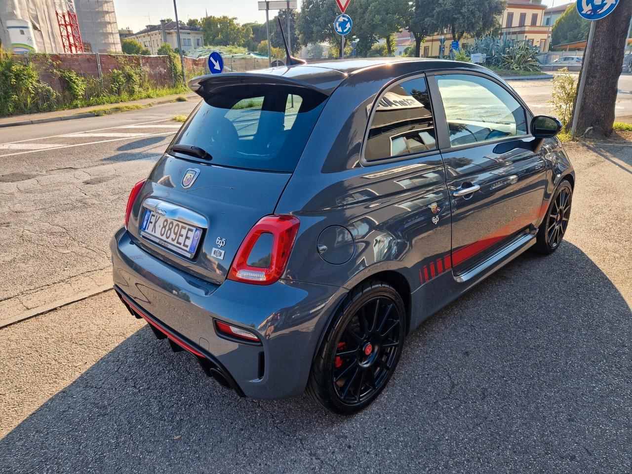 Abarth 695 1.4 Turbo T-Jet XSR Yamaha Limited Edition