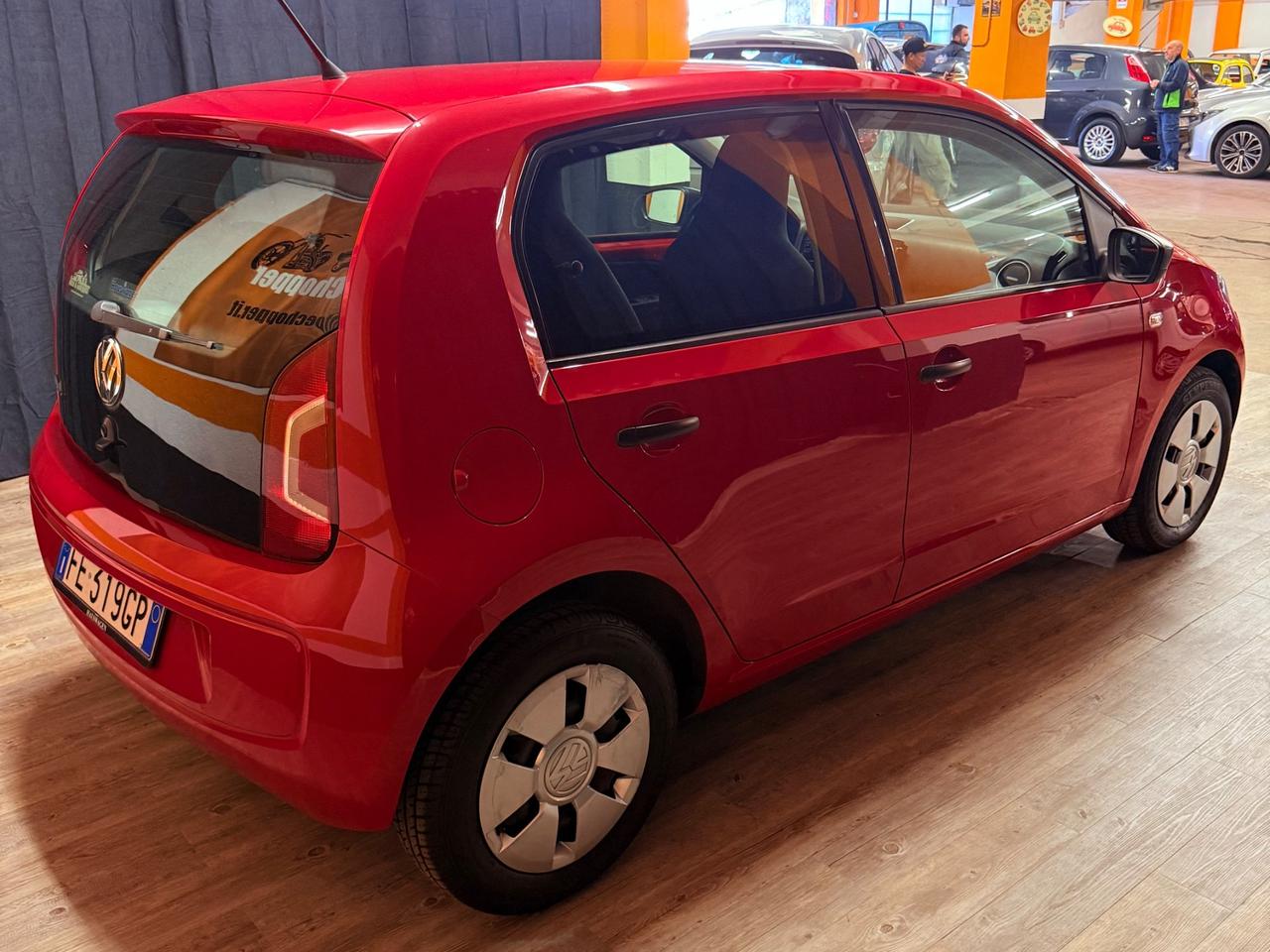 STUPENDA VOLKSWAGEN UP ADATTA A NEOPATENTATI UNICO PROPRIETARIO