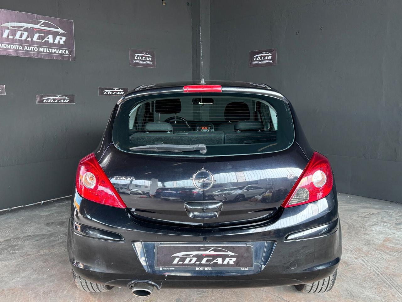 Opel Corsa 1.2 3 porte Club (Ok Neopatentati)