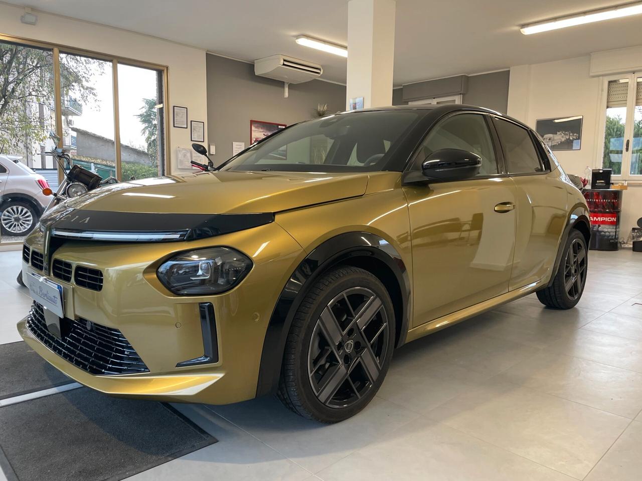 Lancia Ypsilon Hybrid e-DCT LX