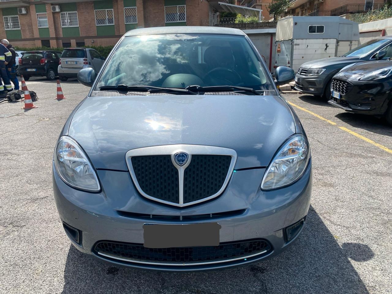 Lancia Ypsilon 1.4 Argento Ecochic GPL