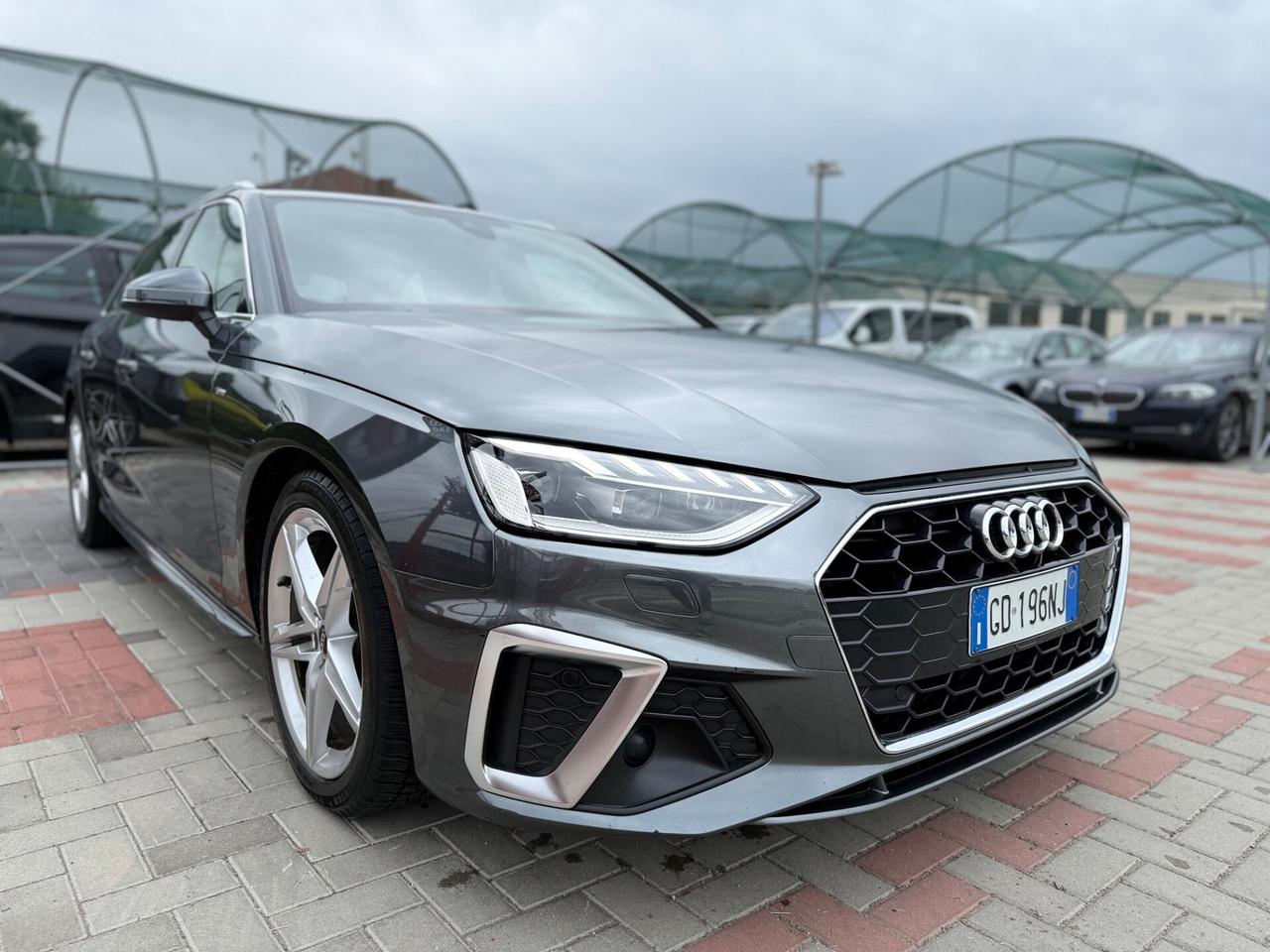Audi A4 Avant 35 TDI/163 CV S tronic S line edition .IVA ESPOSTA