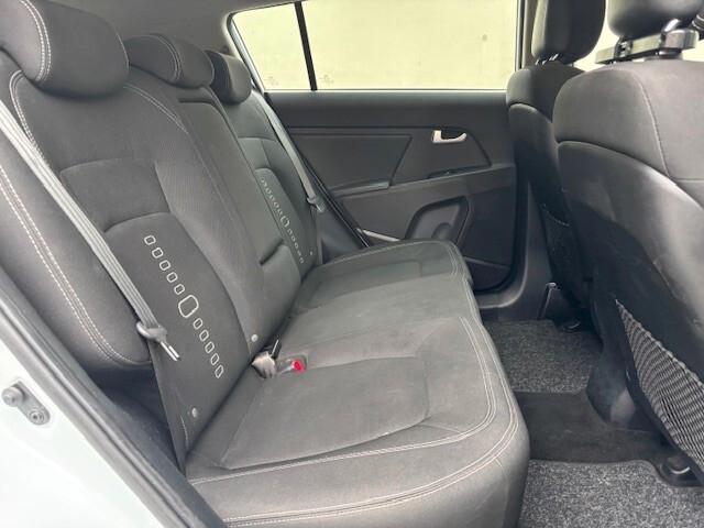 KIA SPORTAGE 1.7 CRDI VGT 2WD RETROCAMERA