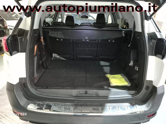 PEUGEOT 5008 BlueHDi 130 S&S EAT8 Allure