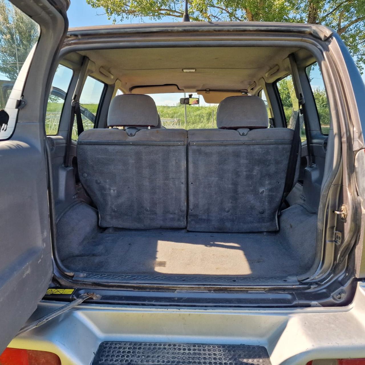Nissan Terrano II Terrano II 2.7 Tdi 3 porte Sport Safari GANCIO DI TRAINO