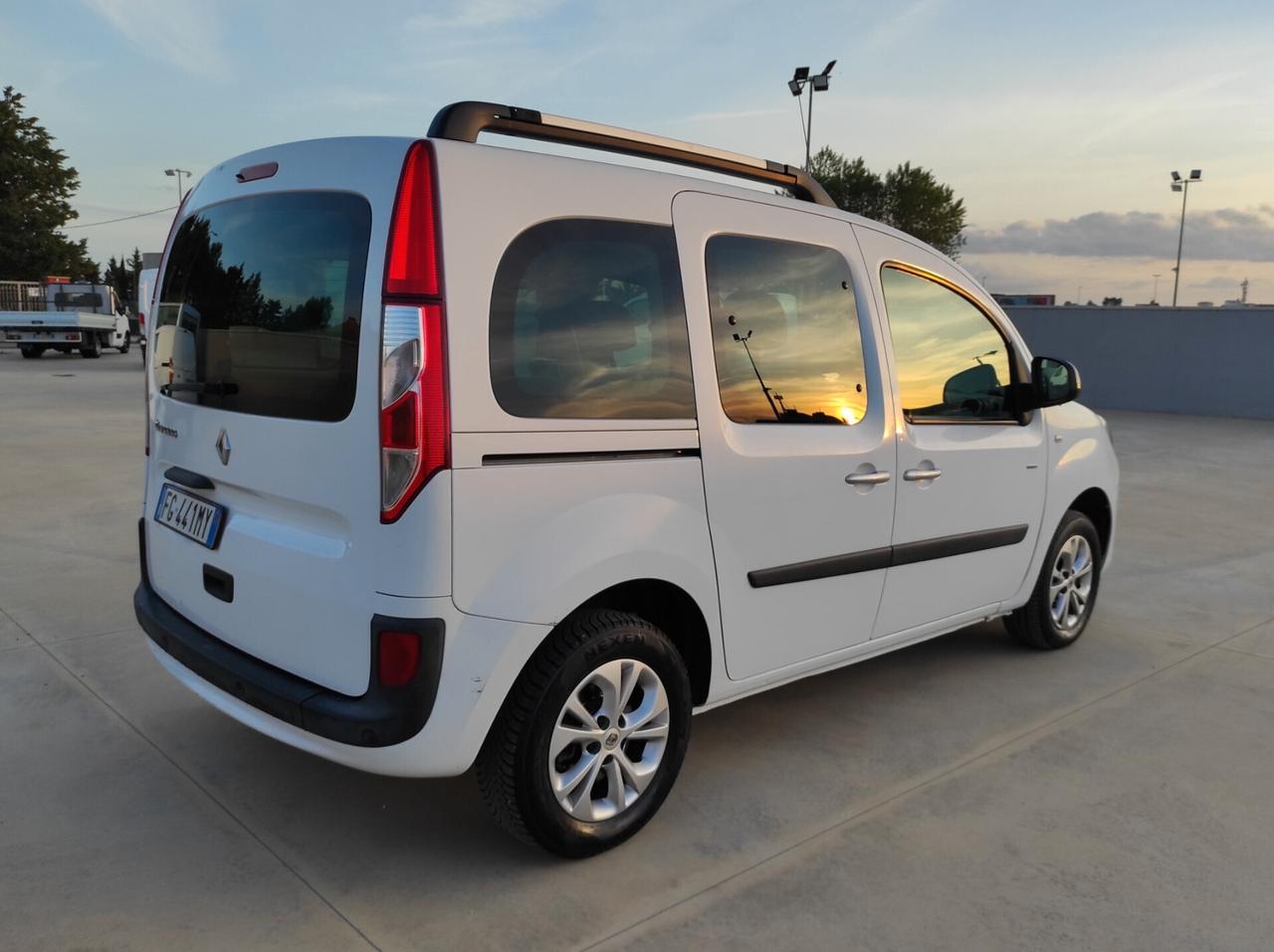 Renault Kangoo 1.5 dCi - 90cv 5 posti AUTOCARRO