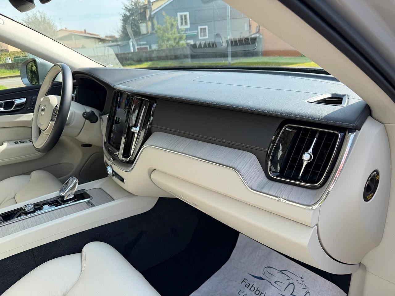 Volvo XC 60 XC60 B4 (d) AWD Geartr. Inscription Pilot Assist II