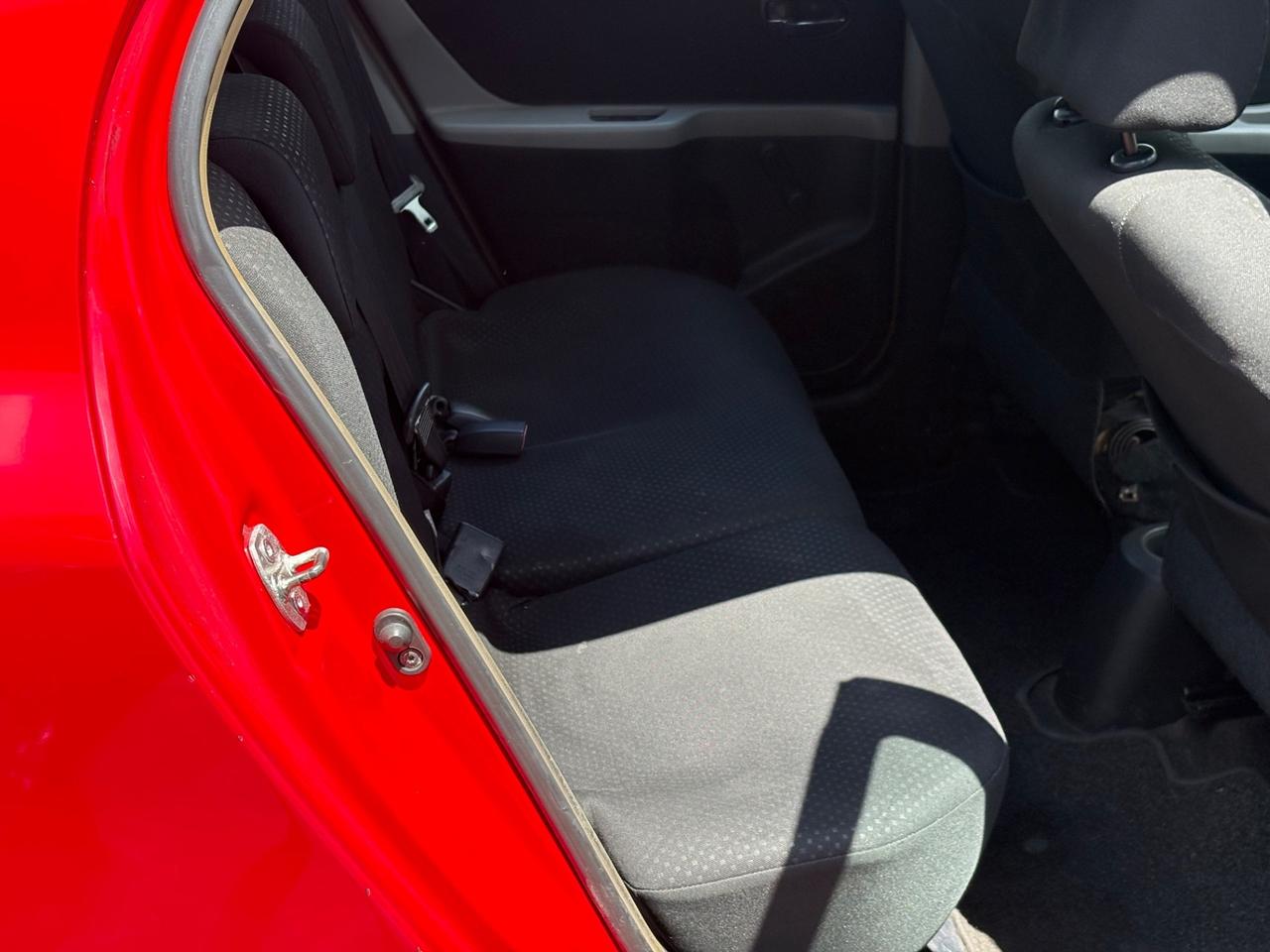 Toyota Yaris 1.0 5 porte Sol