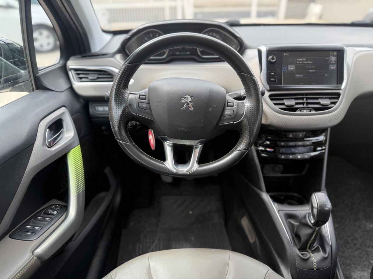 Peugeot 208 PureTech 82 5 porte Allure