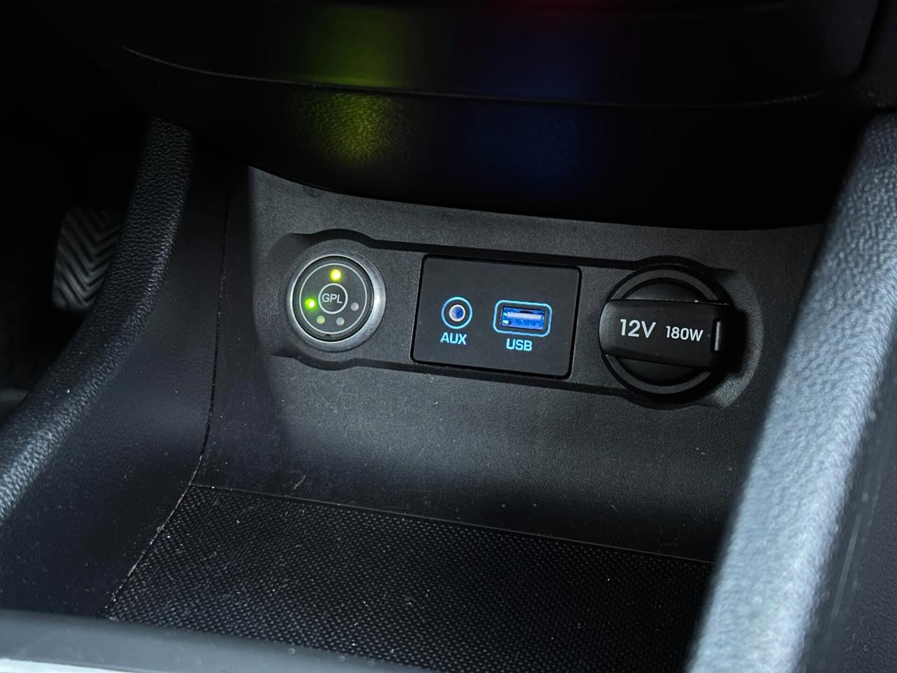 HYUNDAI i20 1.2 84 CV 5 porte Econext Login