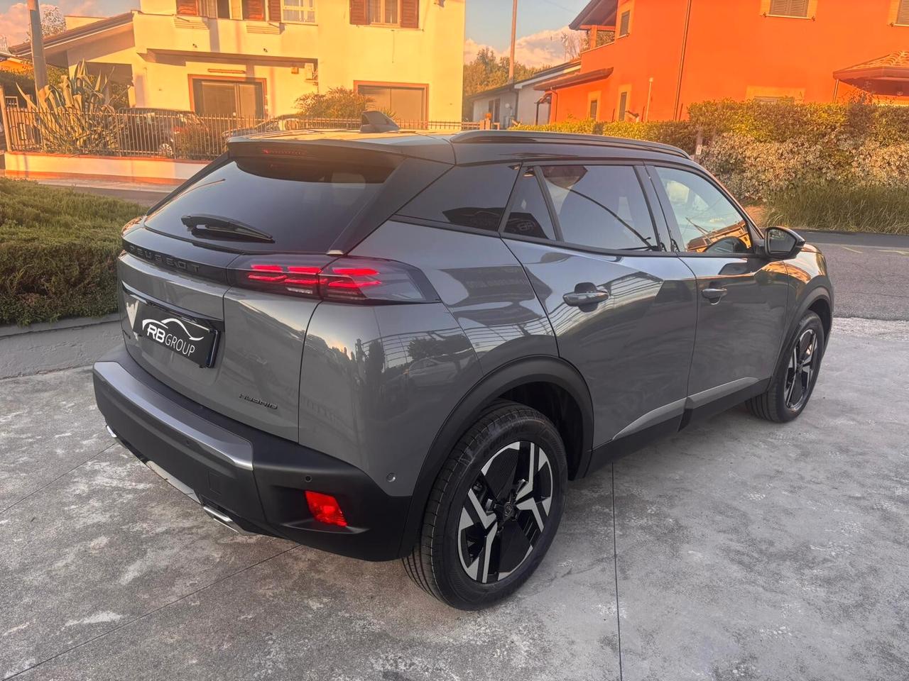 Peugeot 2008 Hybrid 145 e-DCS6 GT KM 0