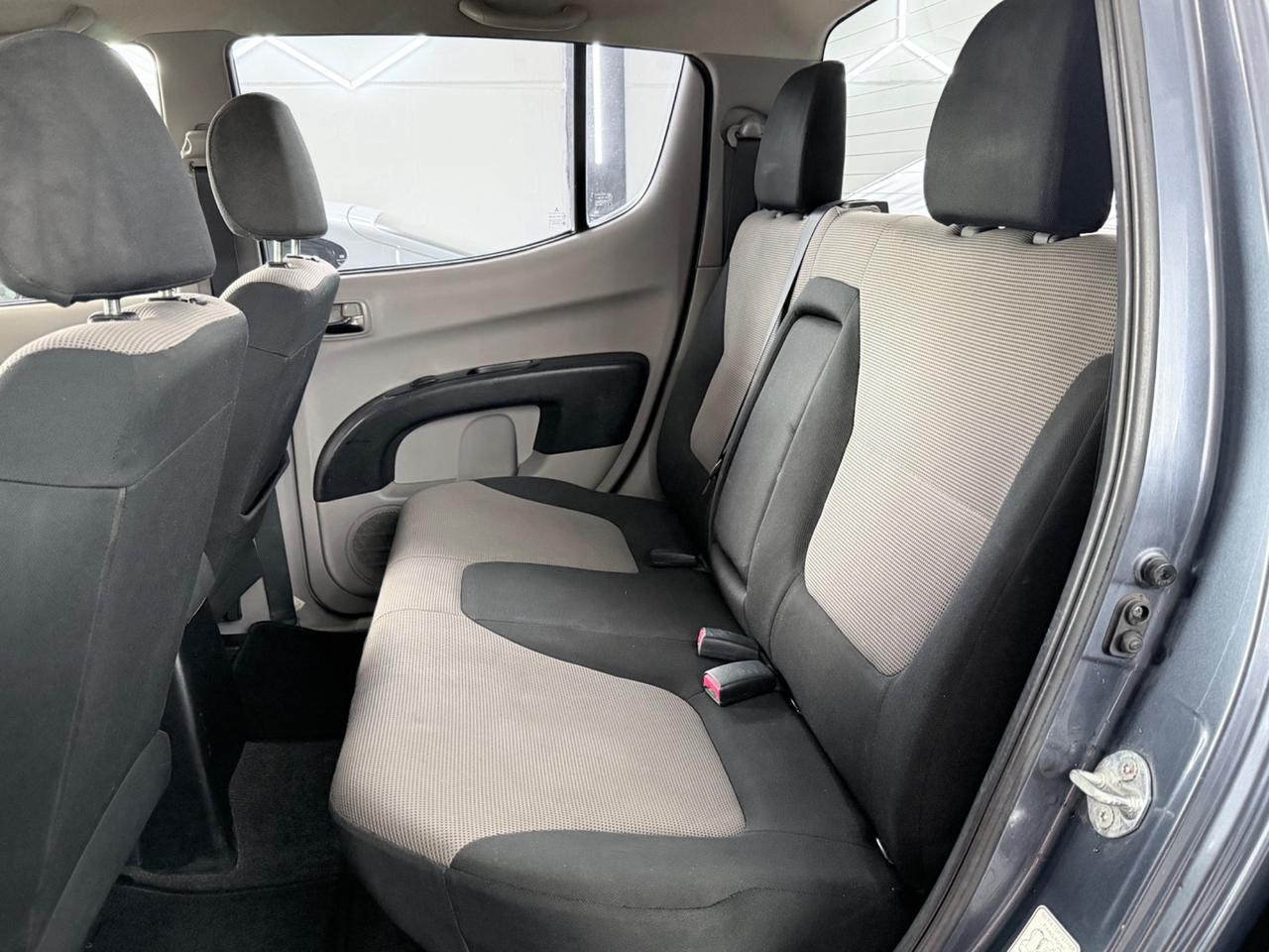 Mitsubishi L200 2.5 DI-D/136CV Double Cab Invite 2011