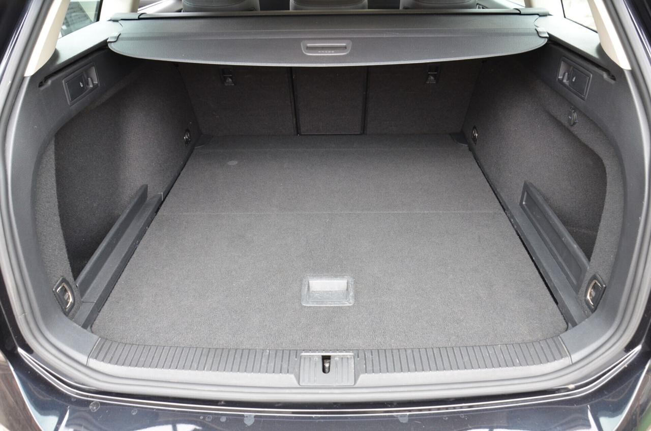 Volkswagen Passat Variant 2.0 TDI DSG Highline BlueMotion Technology