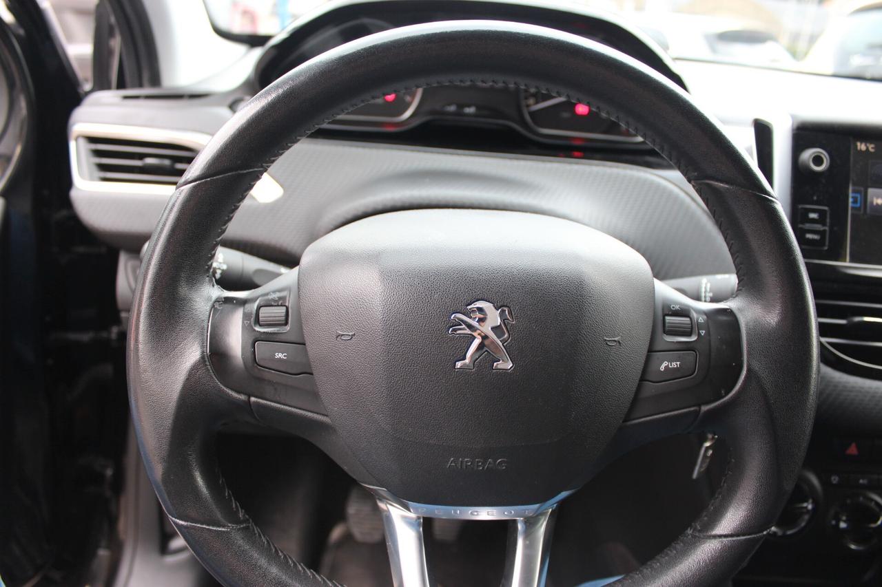 Peugeot 2008 PURE TECH 82 CV ALLURE