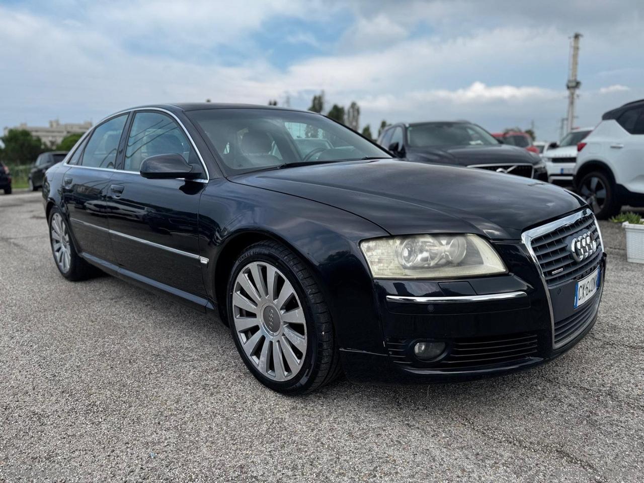 AUDI A8 3.0 V6 TDI quattro tiptronic