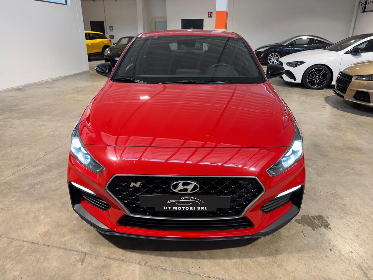 Hyundai i30 Fastback 2.0 T-GDI 275 CV N Performance - UNICOPROP.