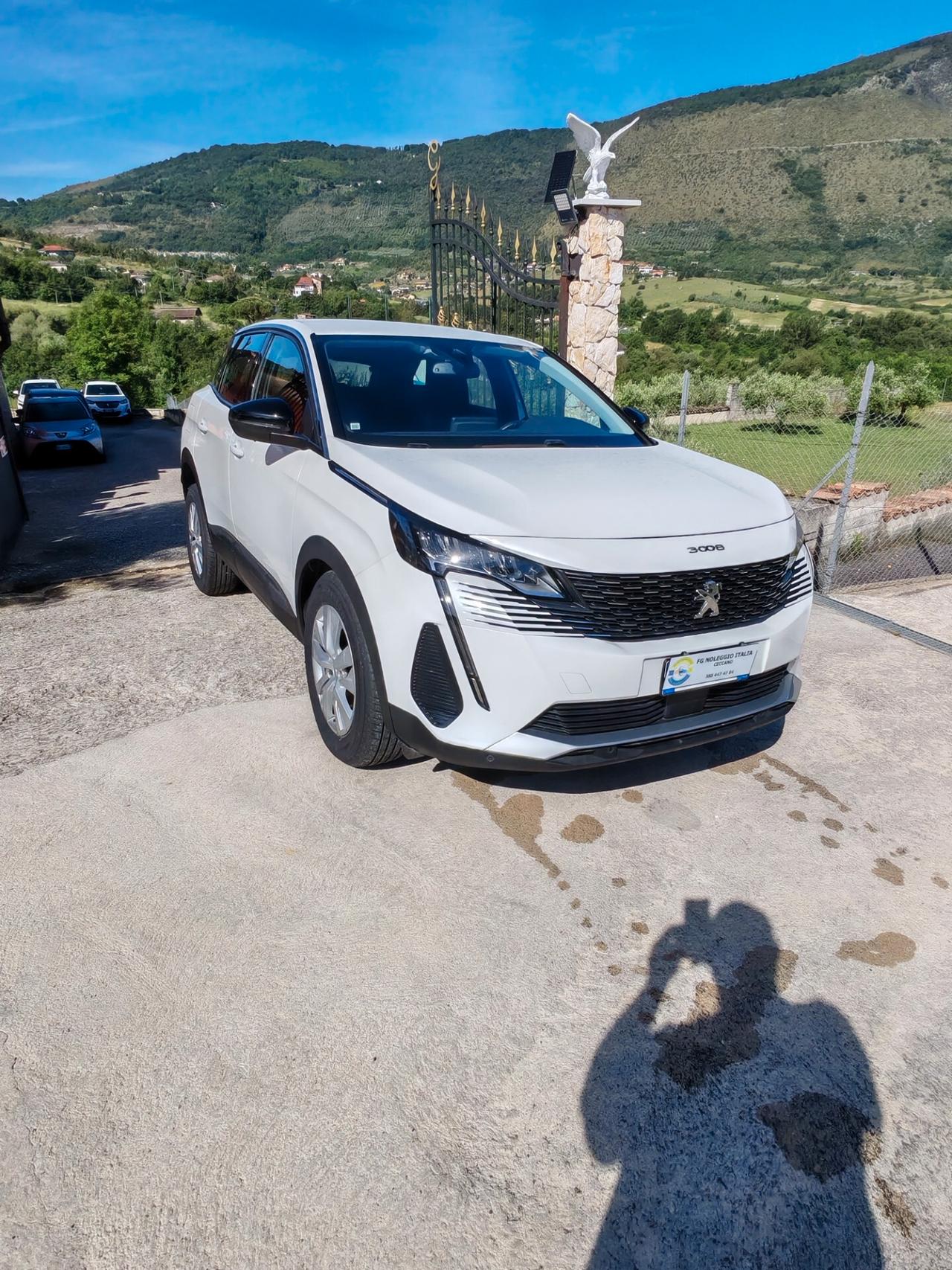 Scopri la PEUGEOT 3008 diesel automatica